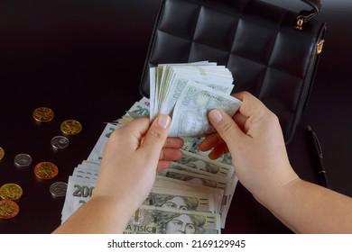 NABÍDKA PŮJČKY BEZ POPLATKŮ A ZÁRUKY STÁLE K DISPOZICI.   - foto 2