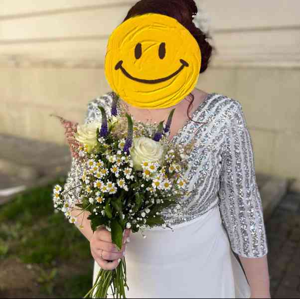 Bílé svatební / společenské šaty 