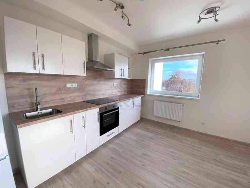 EXKLUZIVNÍ PRONÁJEM LUXUSNÍHO BYTU 2+KK V OPAVĚ - foto 2