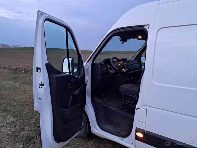 Renault Master L3H2 2023 - foto 11