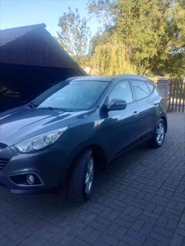 Hyundai ix35 2,0 - foto 2