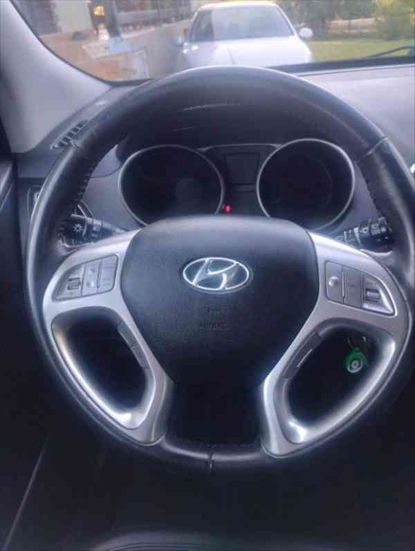 Hyundai ix35 2,0 - foto 9