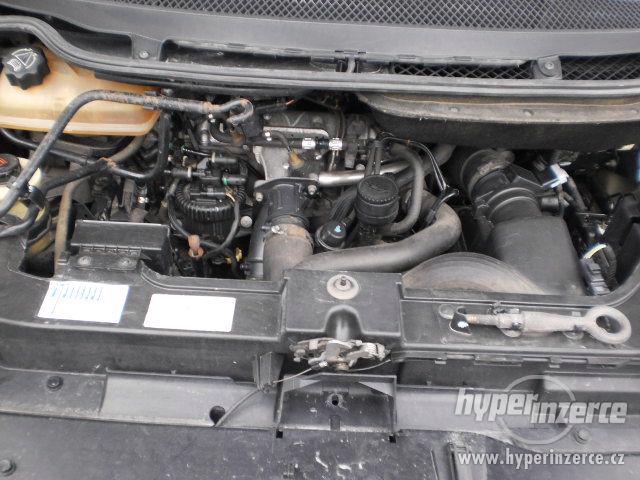 Fiat Ulysse, 2.2 JTD 94kW, r.v.2006  8. MÍST - foto 15