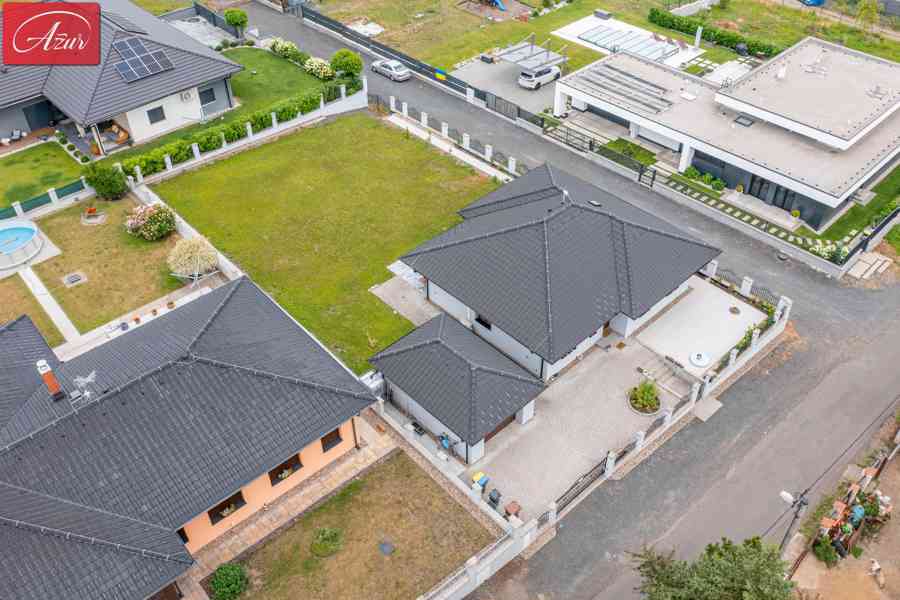 Moderní novostavba s velkou zahradou, Teplice,ul. Na Haldách - foto 40