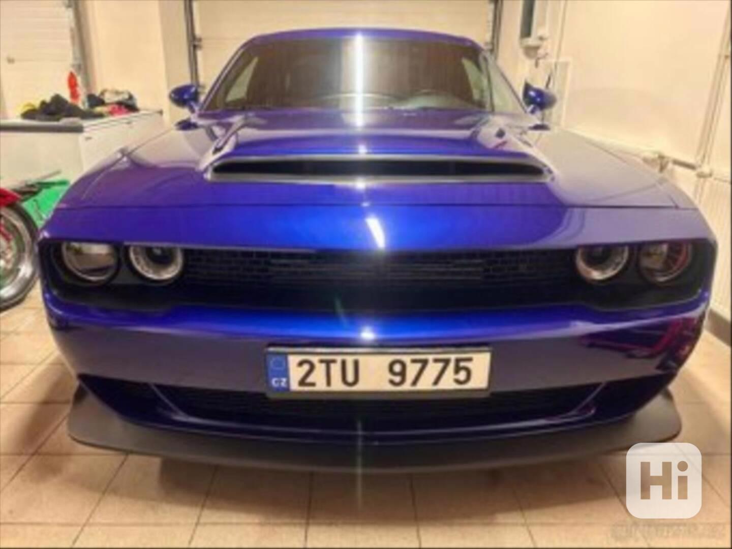 Dodge Challenger 6,4 L V8 R/T Scat Pack  R/T SCAT PACK. - foto 1