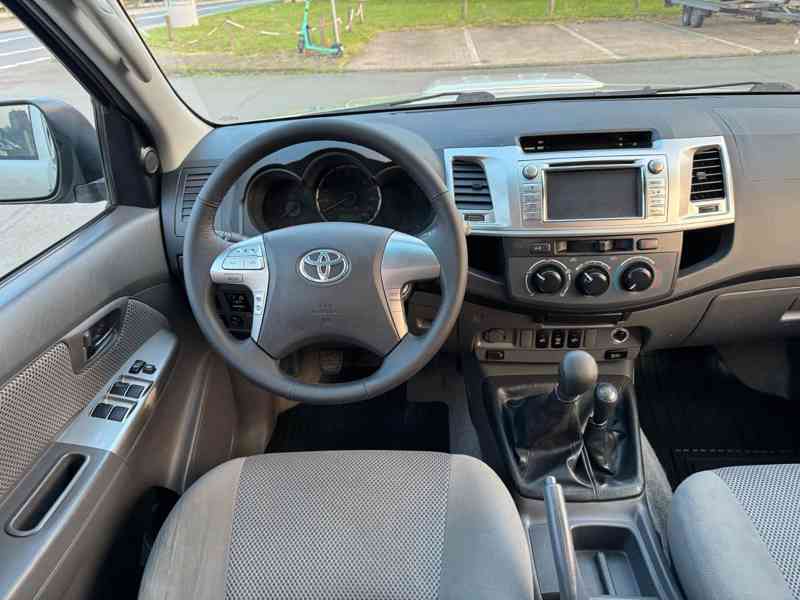 Toyota Hilux 2,5D4D 4x4  106kw - foto 8