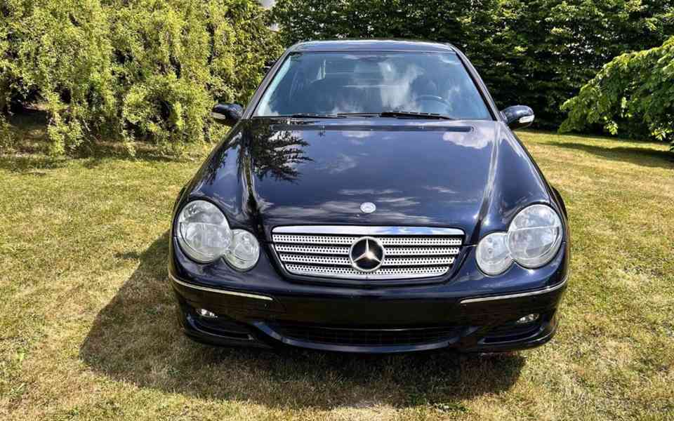 Mercedes-Benz Třídy C 200 CDI Coupe - automat - foto 2