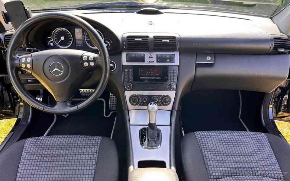 Mercedes-Benz Třídy C 200 CDI Coupe - automat - foto 12