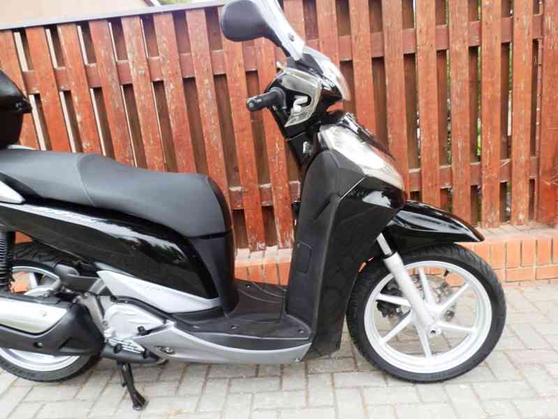 Honda SH 300i (2011) - foto 20
