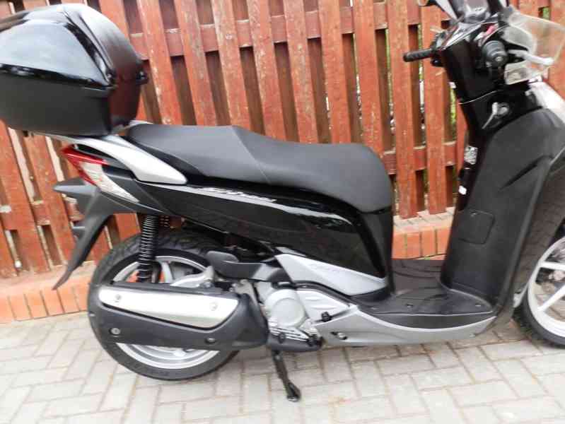 Honda SH 300i (2011) - foto 21