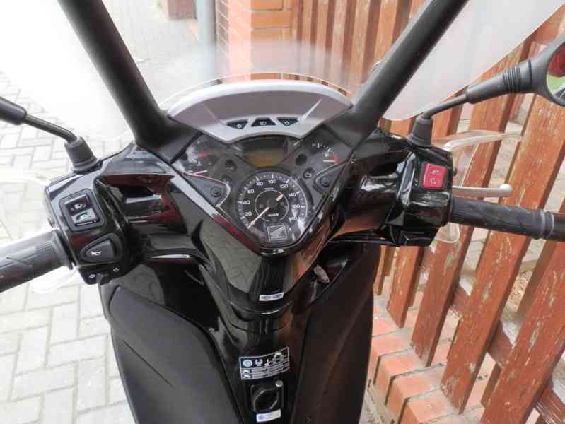 Honda SH 300i (2011) - foto 12