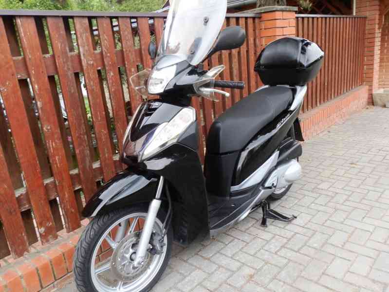 Honda SH 300i (2011) - foto 17