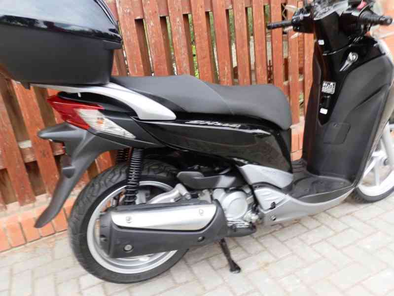 Honda SH 300i (2011) - foto 22