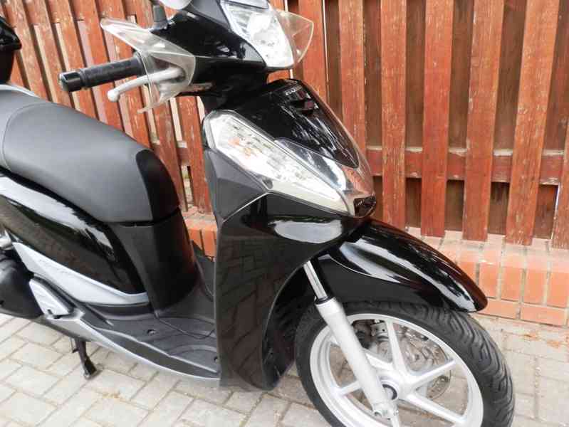 Honda SH 300i (2011) - foto 27