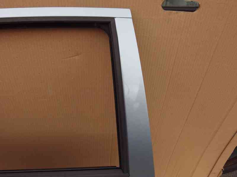 Pravé zadní dveře Škoda Octavia I liftback - foto 4