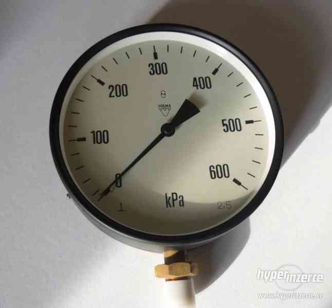 Manometr průměr 100 mm  0-600 kPa (0- 6 bar) NOVÝ - foto 1