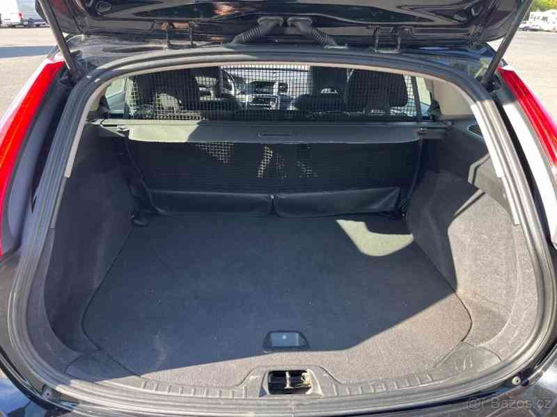Volvo V60 D4 140kW, 2017 - foto 7