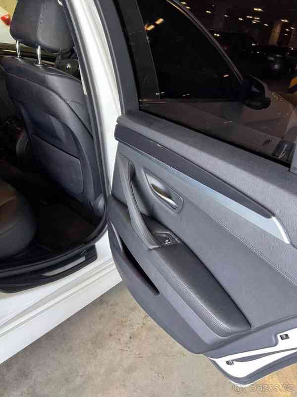 BMW Řada 5 2,0   520 d Touring - foto 9