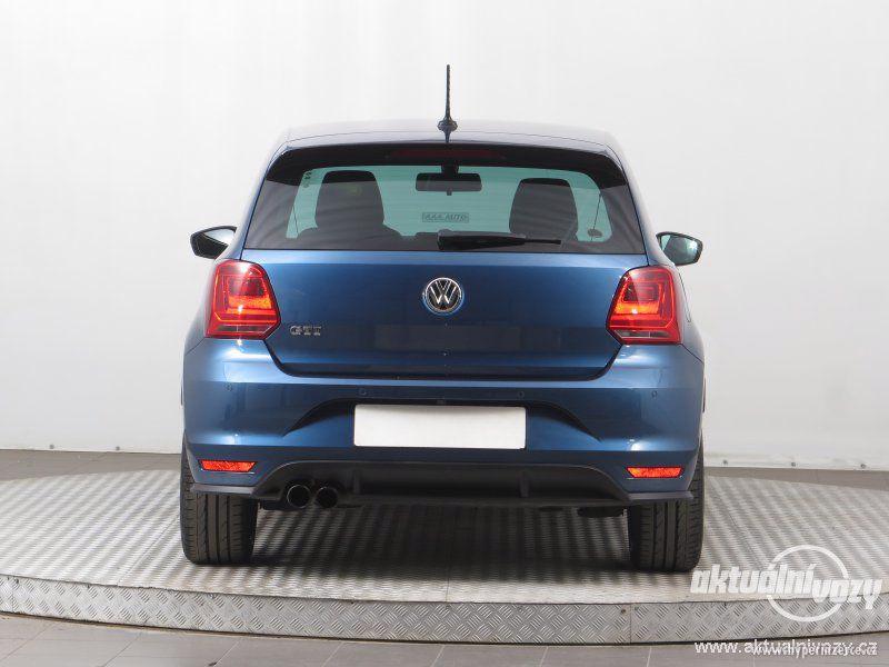 Volkswagen Polo 1.8, benzín, rok 2015 - foto 9