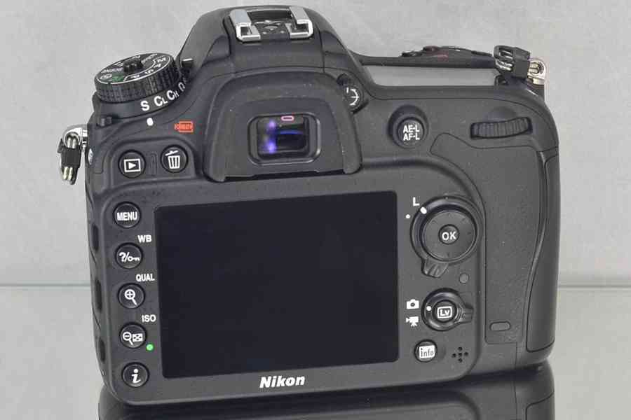 Nikon D7200 CMOS*Full HD Video*WIFI/NFC*15800 Exp. - foto 6