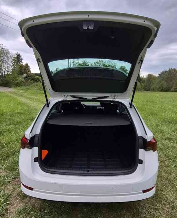 Škoda Octavia 1,5   TSI 110 kW, r.v. 2022 - foto 18