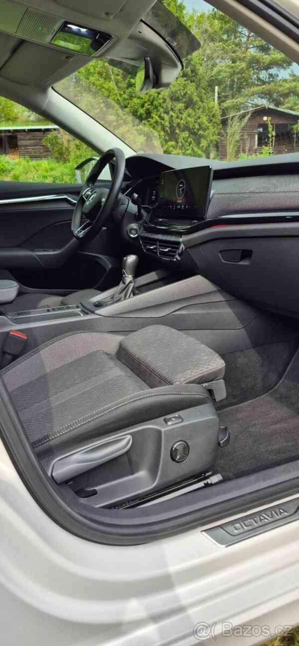 Škoda Octavia 1,5   TSI 110 kW, r.v. 2022 - foto 13