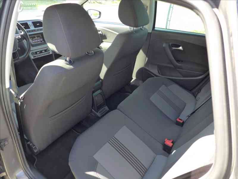 Volkswagen Polo 1,2 TSI HIGHLINE, 2X ALU KOLA - foto 6