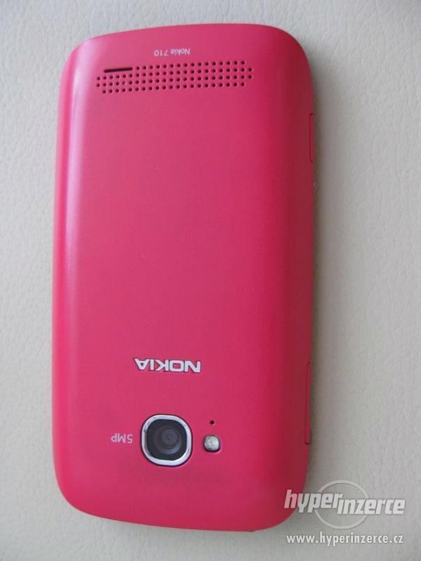 Nokia LUMIA 710 - plně funkční dotykový telefon + dárek - foto 12
