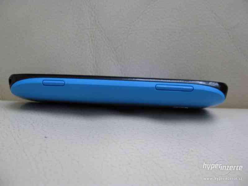 Nokia LUMIA 710 - plně funkční dotykový telefon + dárek - foto 17