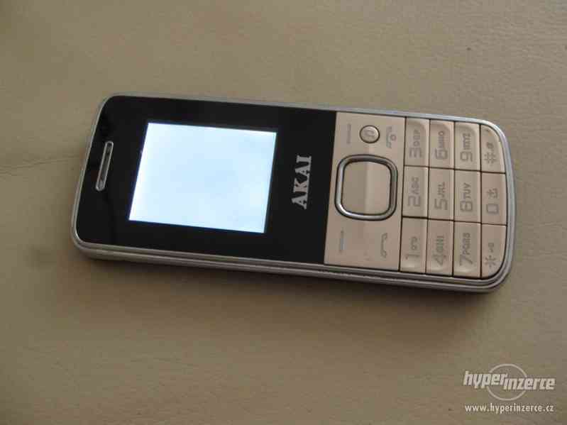 AKAI - mobilní telefon na dvě SIM karty - foto 1