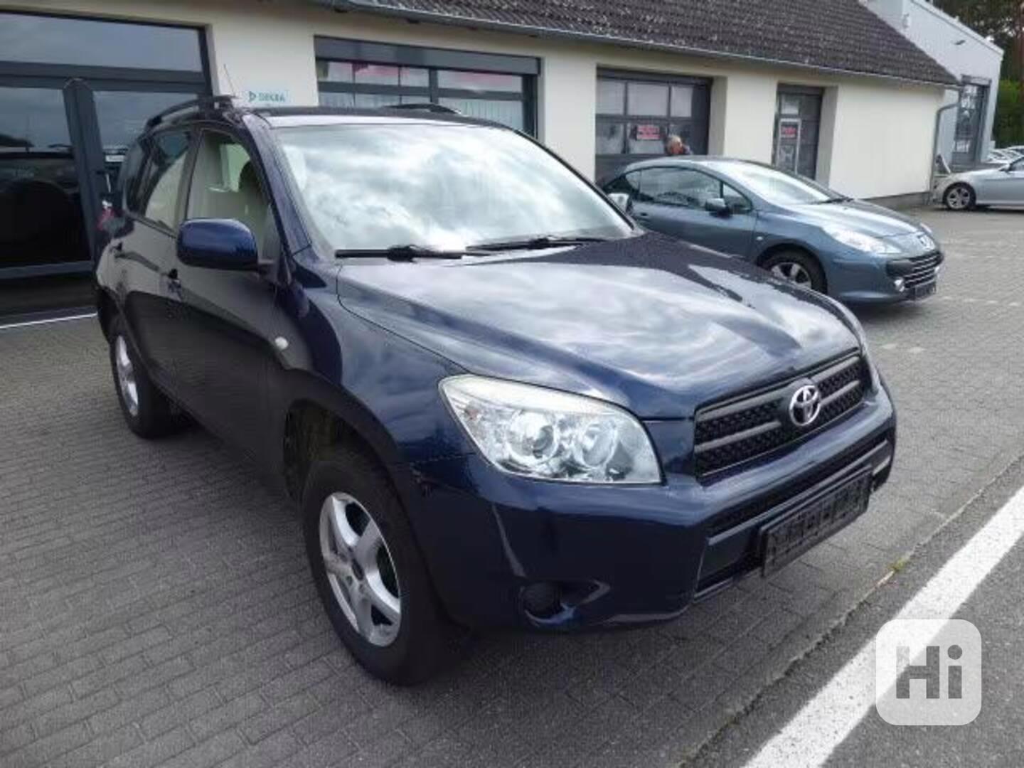 Toyota RAV 4 2,0i benzín 112kw - foto 1