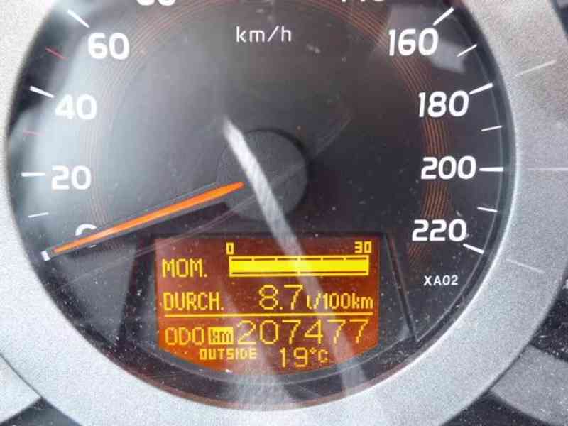 Toyota RAV 4 2,0i benzín 112kw - foto 10