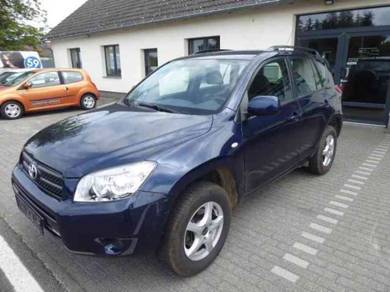 Toyota RAV 4 2,0i benzín 112kw - foto 5