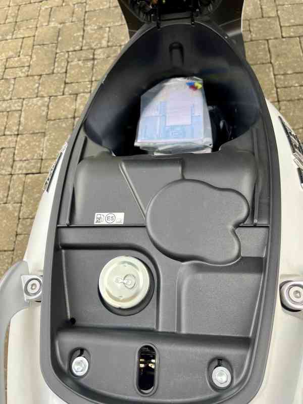 Peugeot Tweet 125i r. 2021 - foto 4