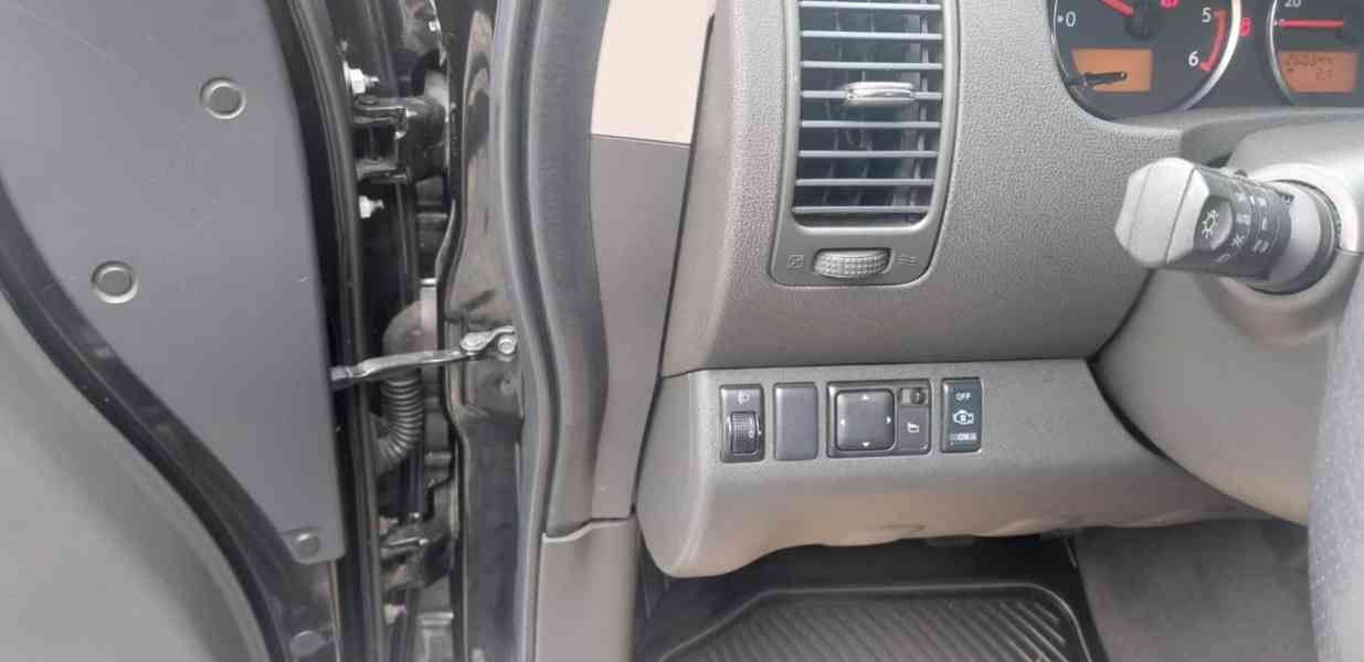 Nissan Pathfinder 2.5 dCi LE 126kw - foto 15