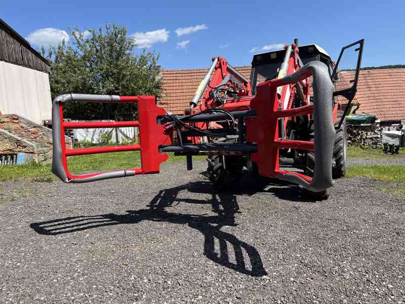 KLEŠTĚ NA BALÍKY pro čelní nakladač - foto 2