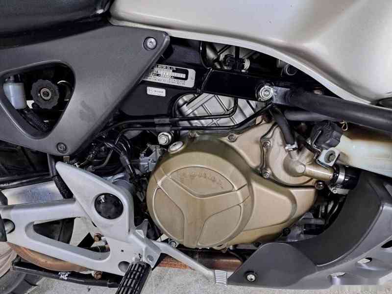 Honda XL 1000V Varadero - foto 15