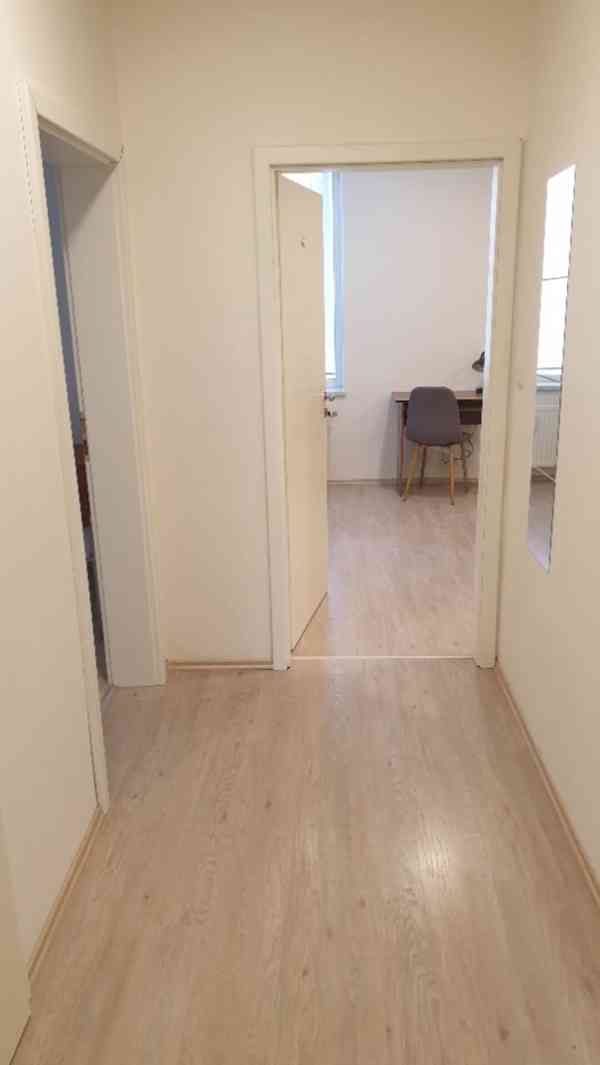 4 místa, dva 2.lůž. pok., 2+1, stud./ml. prac., centrum - foto 7