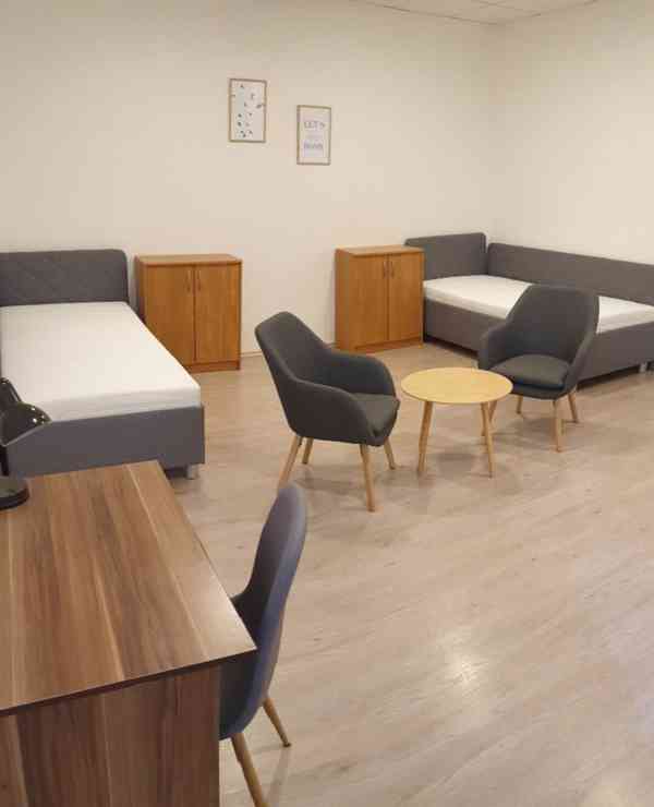 4 místa, dva 2.lůž. pok., 2+1, stud./ml. prac., centrum - foto 2