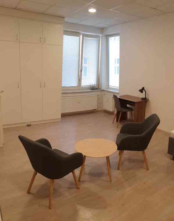 4 místa, dva 2.lůž. pok., 2+1, stud./ml. prac., centrum - foto 3