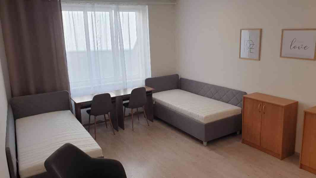 4 místa, dva 2.lůž. pok., 2+1, stud./ml. prac., centrum - foto 5