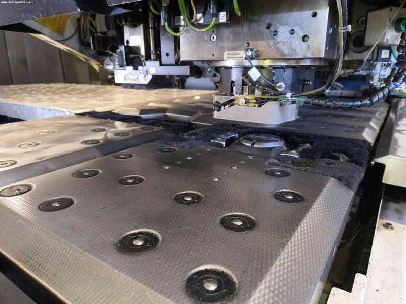 Vysekávací laserový lis TRUMPF TruMatic TC 6000 L-1300 - foto 4