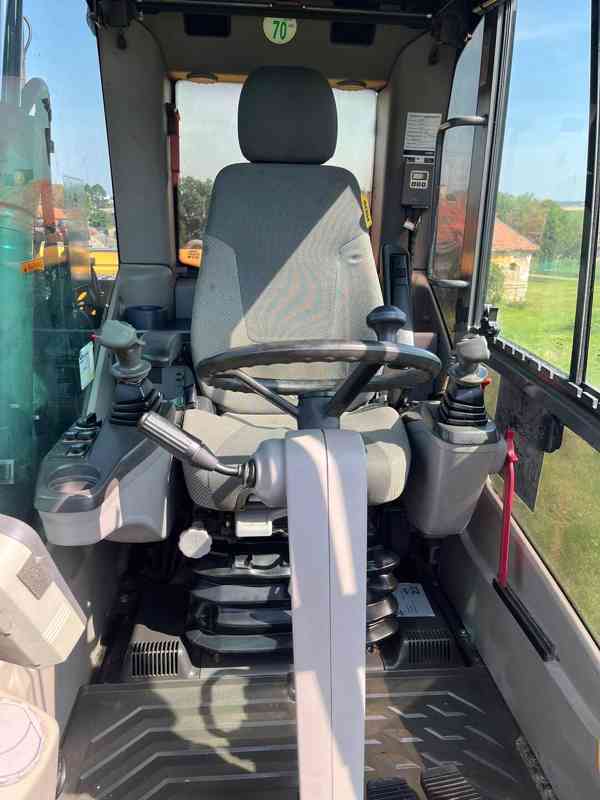 Kolové rypadlo Volvo EW160C (Možnost leasingu) - foto 7