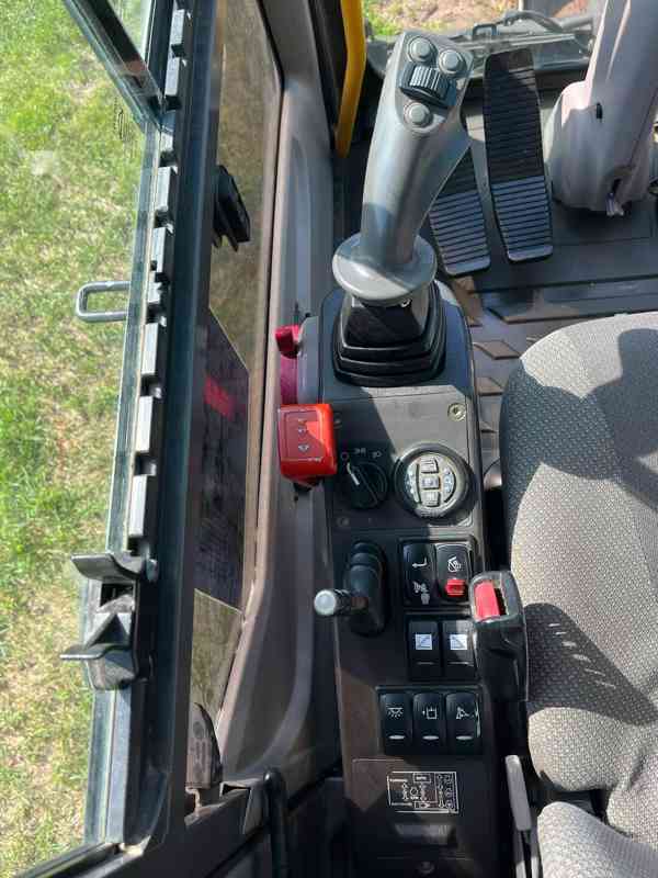 Kolové rypadlo Volvo EW160C (Možnost leasingu) - foto 11