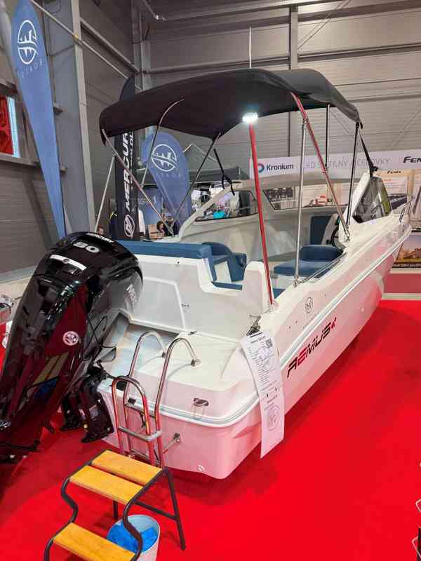 Nový motor. člun Remus 525ST + Mercury F 80 - foto 3
