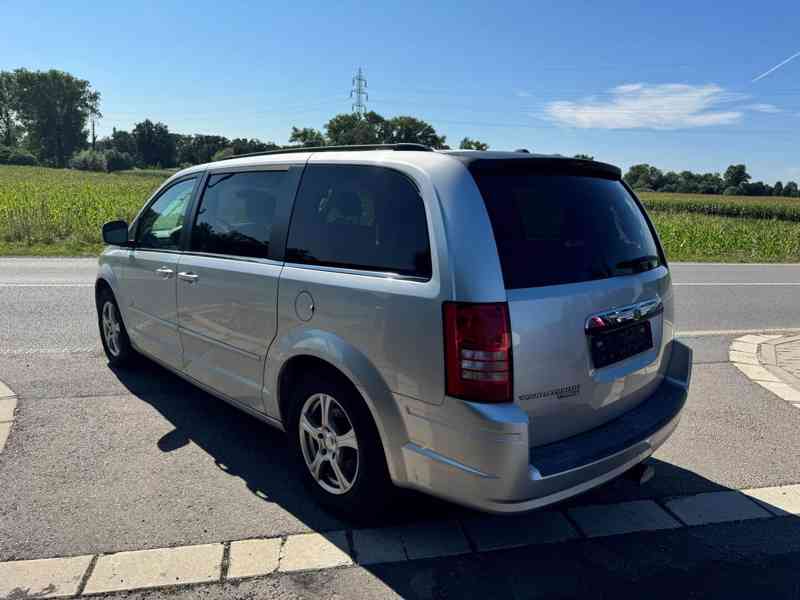 Chrysler Town Country 3.8 6 Stown DVD 2008 - foto 3