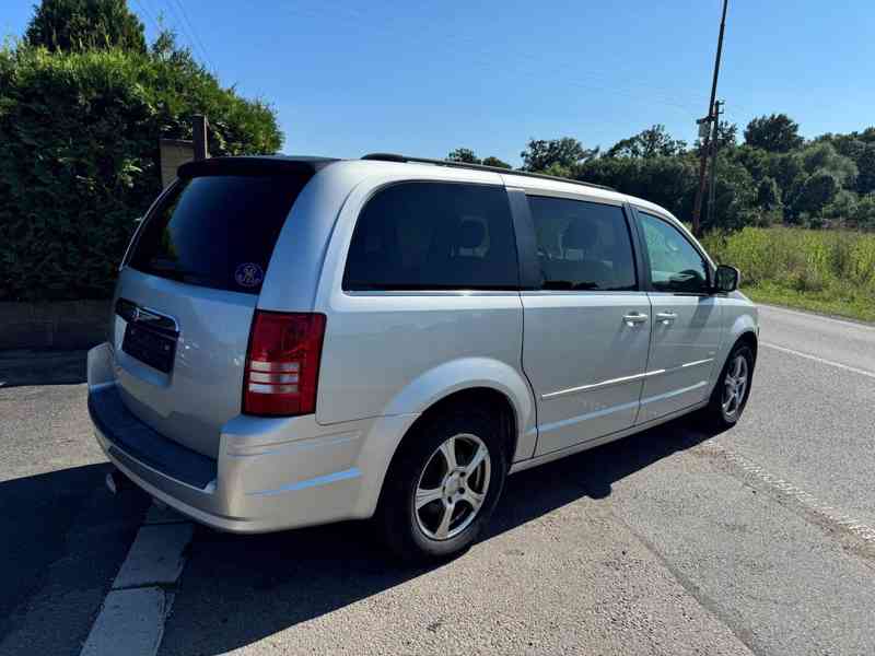 Chrysler Town Country 3.8 6 Stown DVD 2008 - foto 4