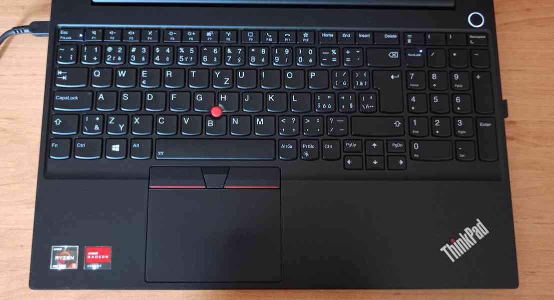 Lenovo ThinkPad E15 Gen2 + Brašna - foto 2