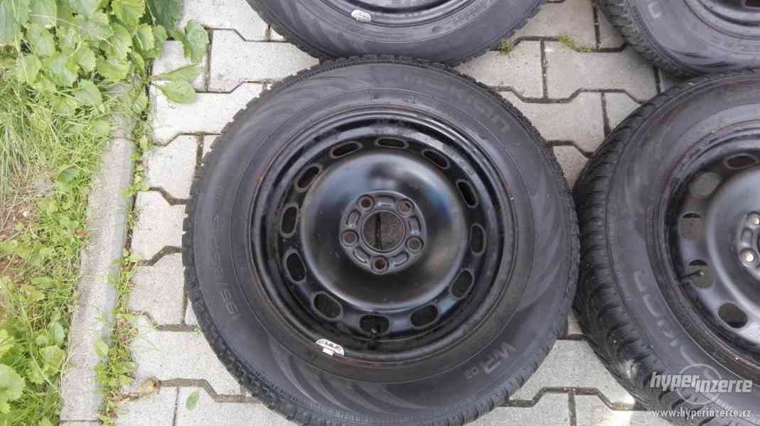 195/65R15 NOKIAN zimní pneu a disky 6x15 5x108 52,5 - foto 20