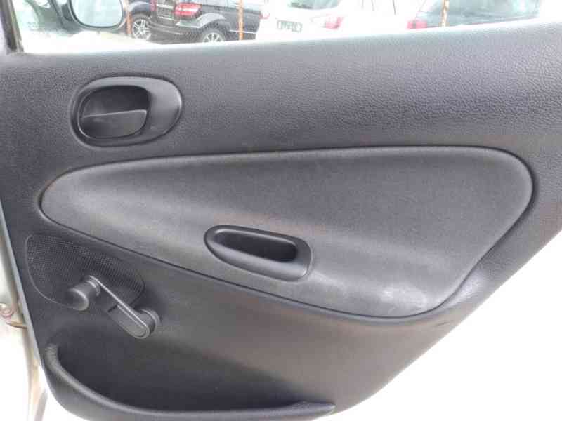 PEUGEOT 206 1.4 HDI - foto 25